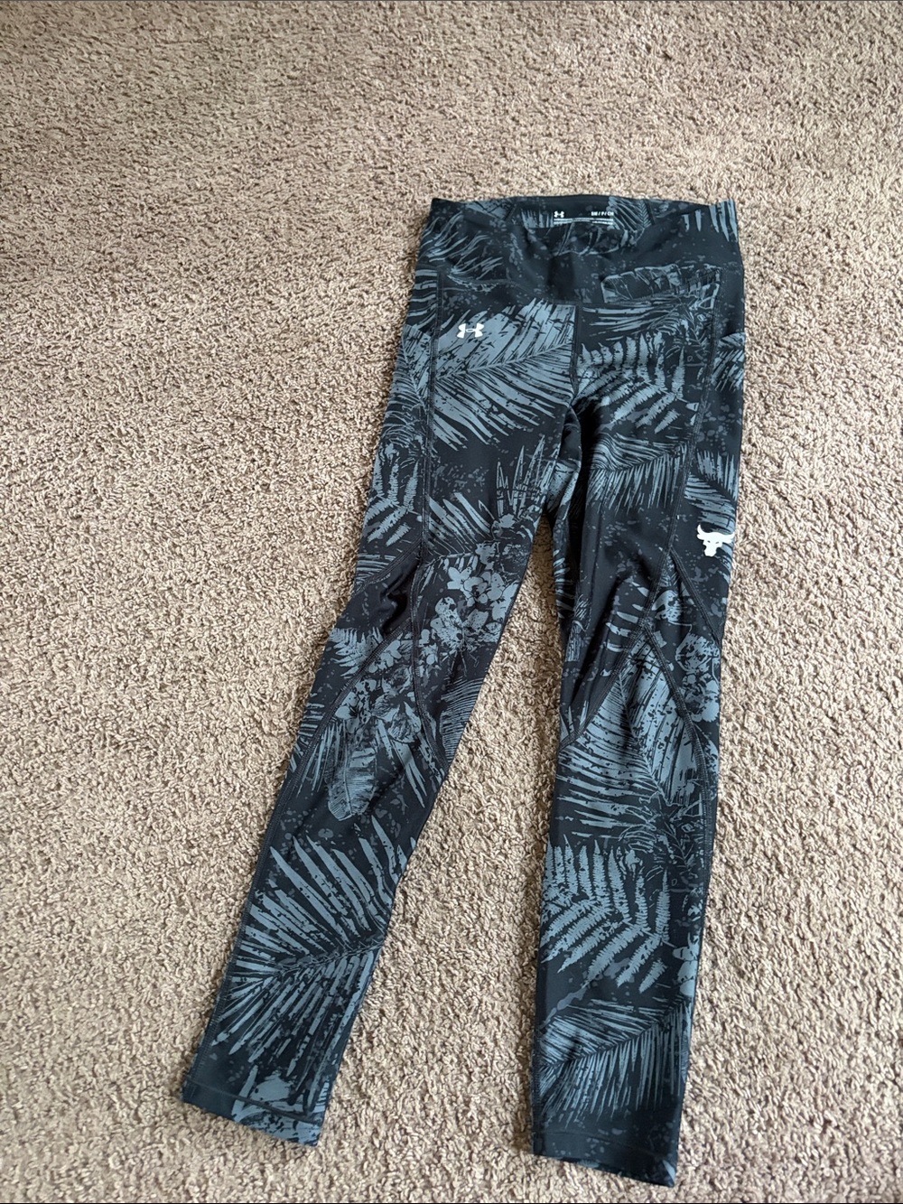 Under Armour Black and Gray Print Leggings
